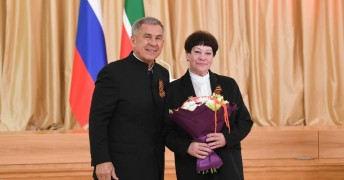 Сотрудница «КАМАЗа» награждена в Казанском кремле